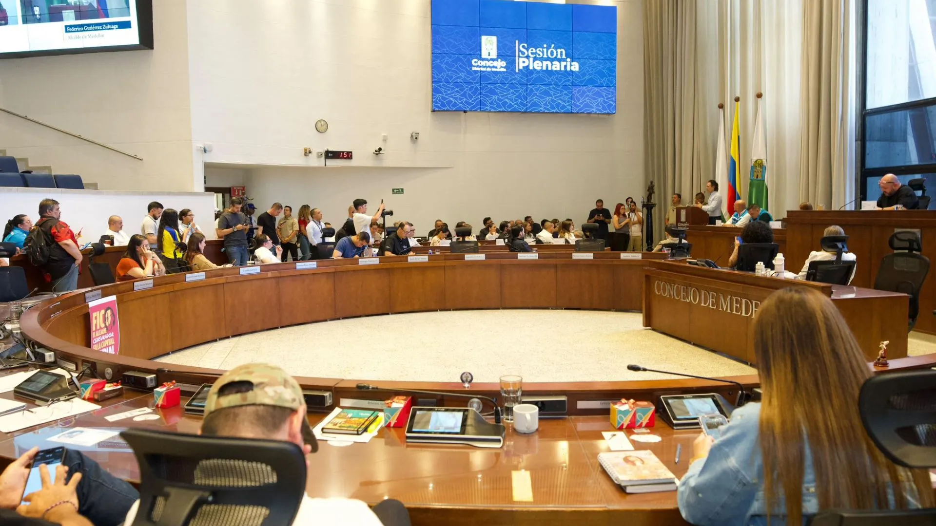 “Hoy Medellín avanza”: el mensaje de Fico tras la clausura de sesiones extraordinarias del Concejo