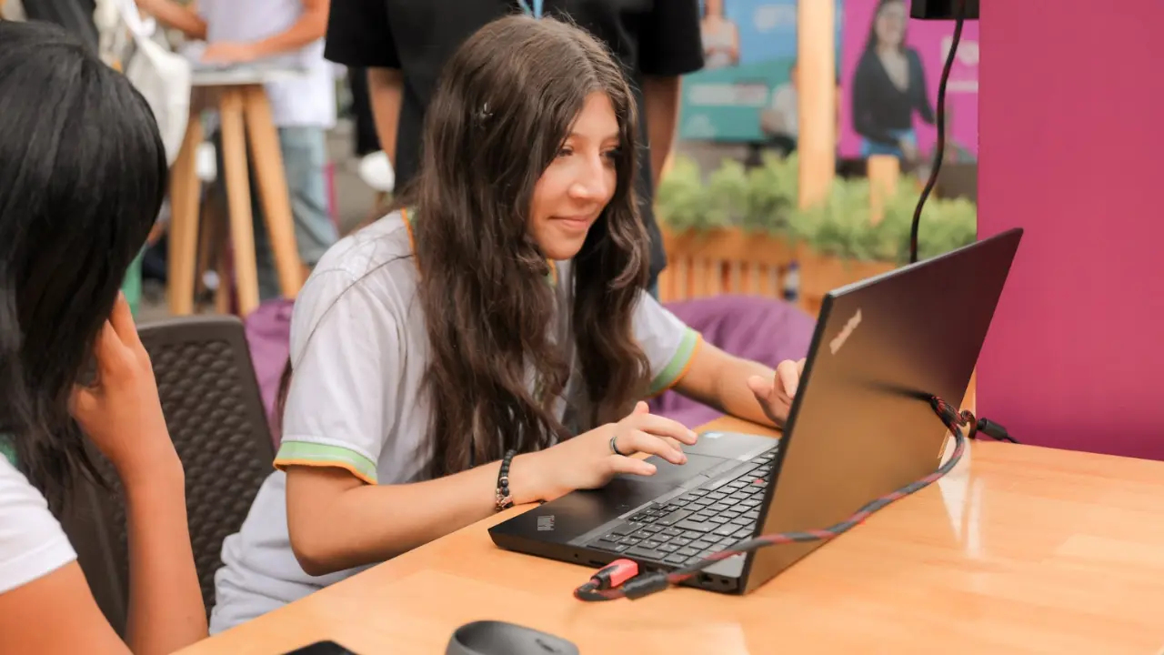 ¿Qué van a hacer cuando dejen Once? Medellín guía a estudiantes en Ferias de Siguiente Nivel