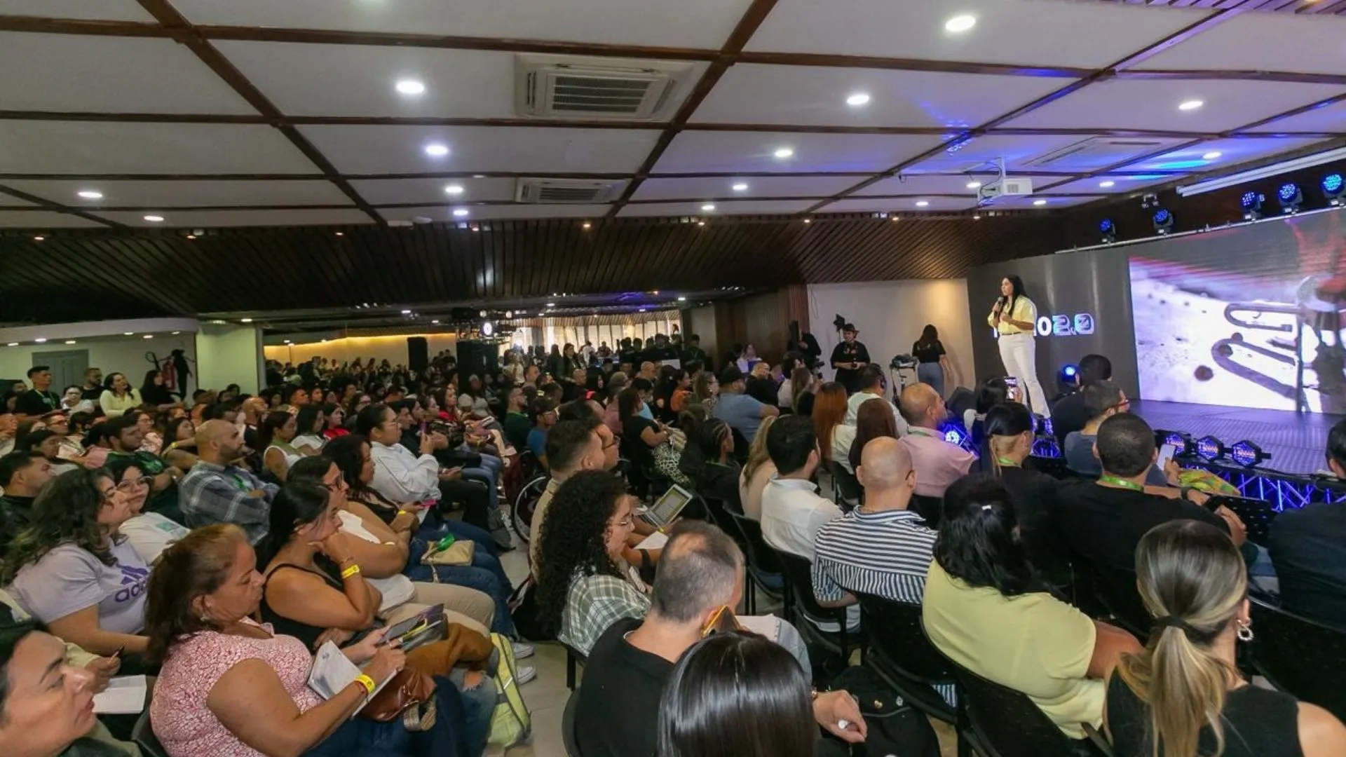 MinTIC advierte sobre los peligros que enfrentan los menores en internet y presenta contundente decreto 2 MinTIC advierte sobre los peligros que enfrentan los menores en internet y presenta contundente decreto