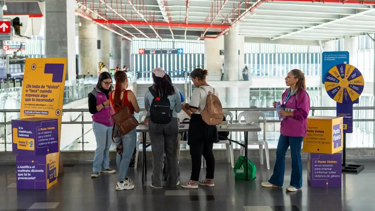 El Metro de Medellín activa más apoyo para mujeres en estaciones 4 El Metro de Medellín activa más apoyo para mujeres en estaciones