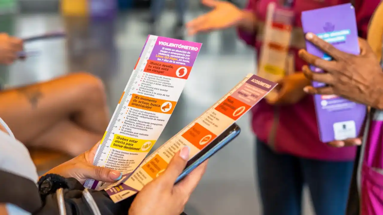 El Metro de Medellín activa más apoyo para mujeres en estaciones 3 El Metro de Medellín activa más apoyo para mujeres en estaciones