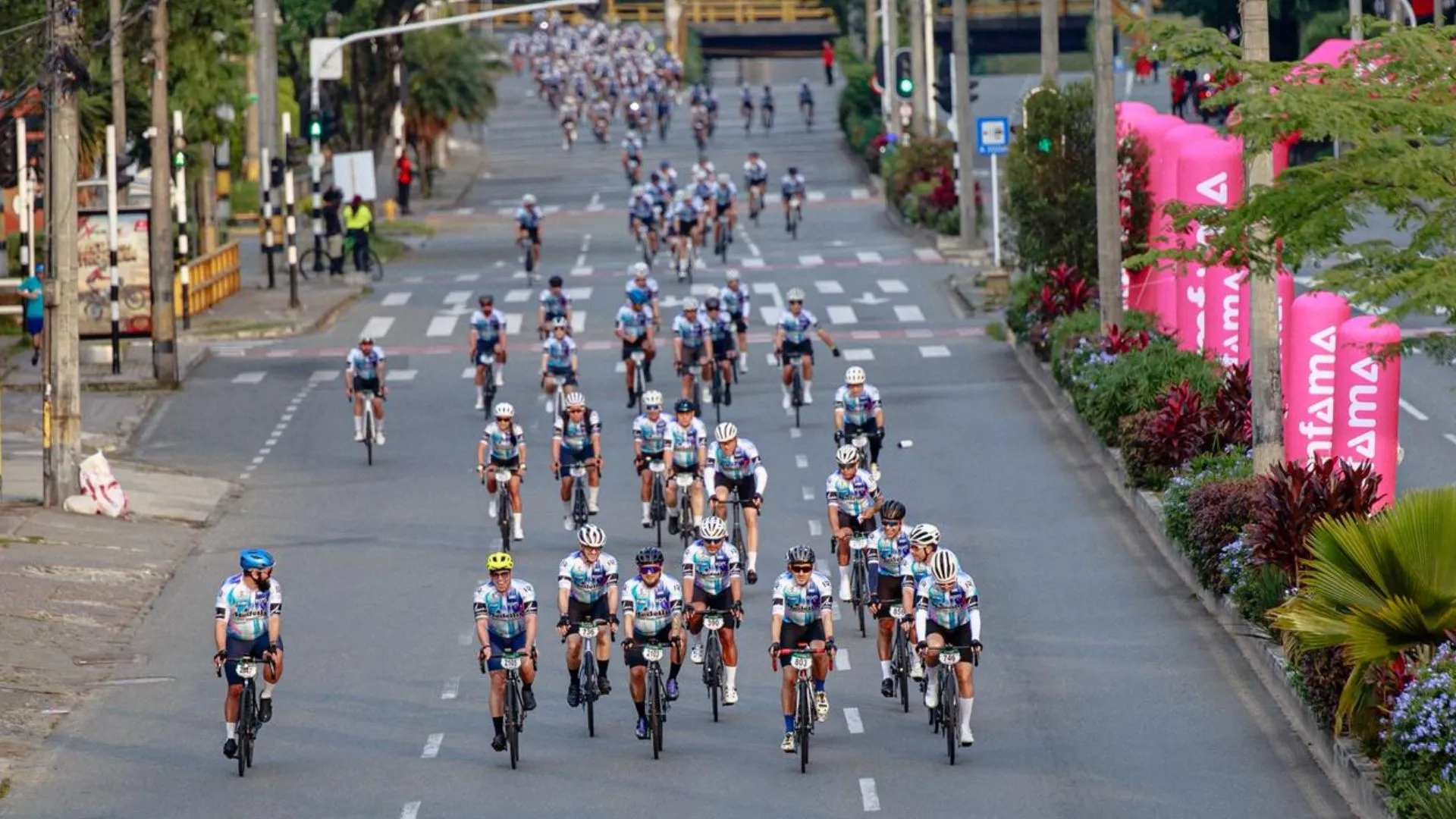 ¡A correr y pedalear! Cerca de 6.000 atletas de 12 países se tomarán las calles en la histórica Ruta Medellín 2026 3 ¡A correr y pedalear! Cerca de 6.000 atletas de 12 países se tomarán las calles en la histórica Ruta Medellín 2026