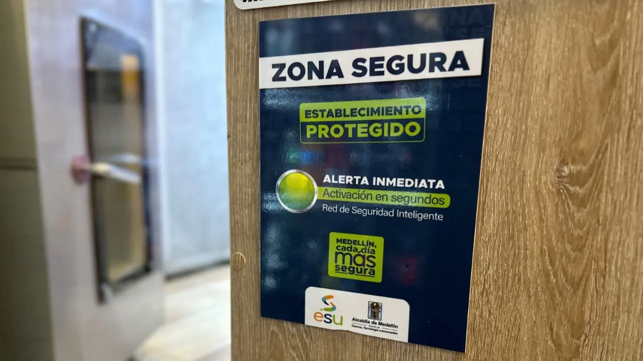 Comerciantes ya tienen botón silencioso para pedir ayuda en Medellín 2 Comerciantes ya tienen botón silencioso para pedir ayuda en Medellín
