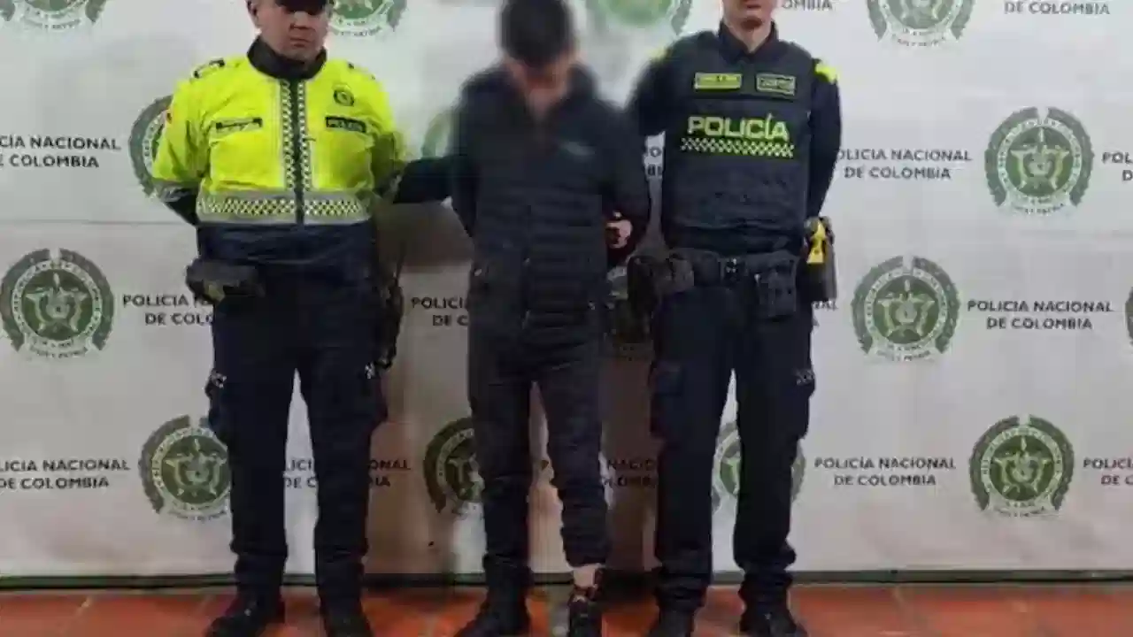 Lo hirieron en una riña y terminó descubierto con brazalete del INPEC en Bogotá