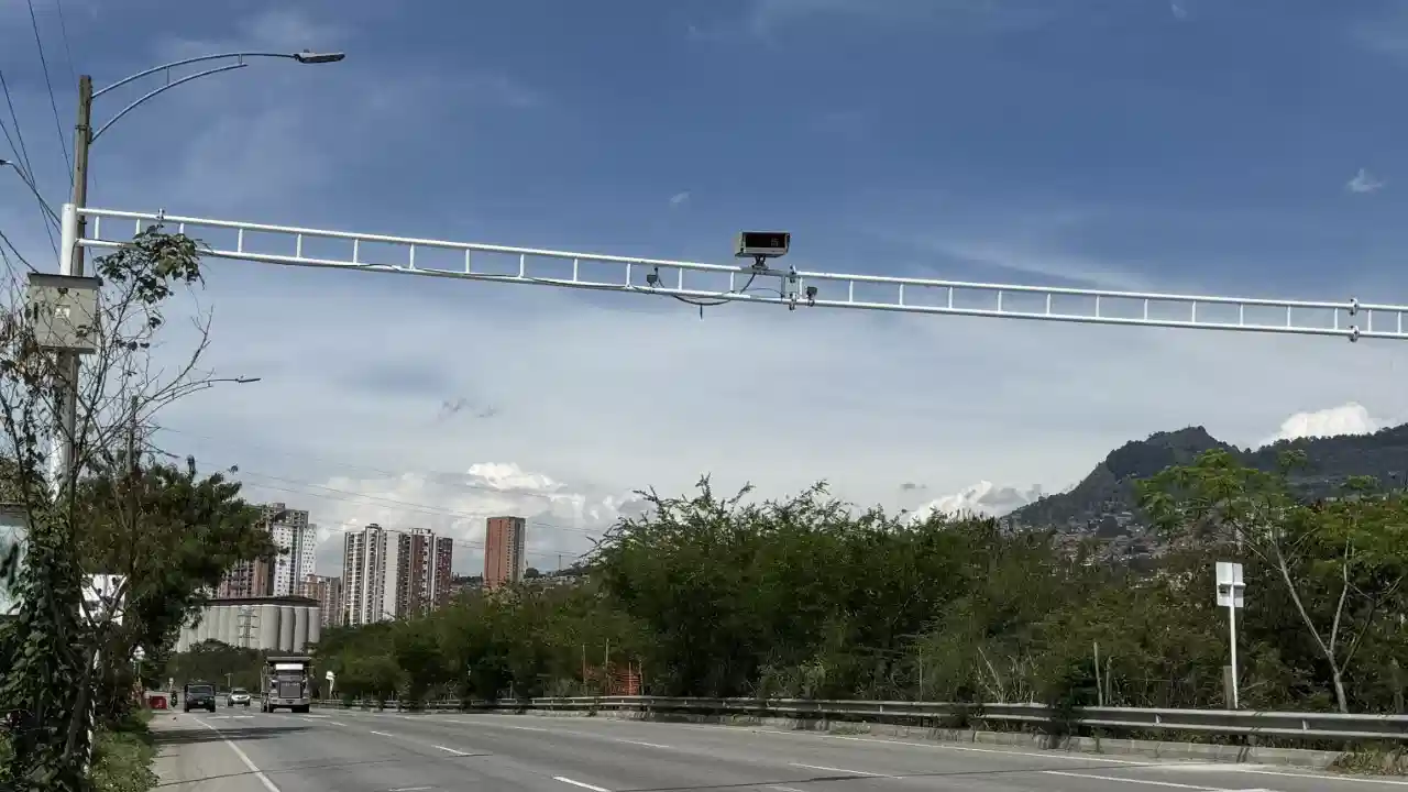 ¡Ojo, conductores! Bello tendrá nuevas cámaras de fotomultas y modificará el límite de velocidad 1 ¡Ojo, conductores! Bello tendrá nuevas cámaras de fotomultas y modificará el límite de velocidad