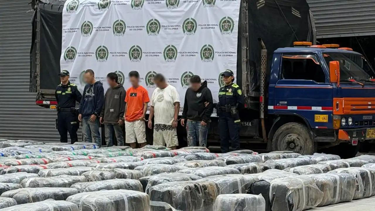 Cayeron con 5 toneladas de marihuana en Medellín: duro golpe al narcotráfico 1 Cayeron con 5 toneladas de marihuana en Medellín: duro golpe al narcotráfico