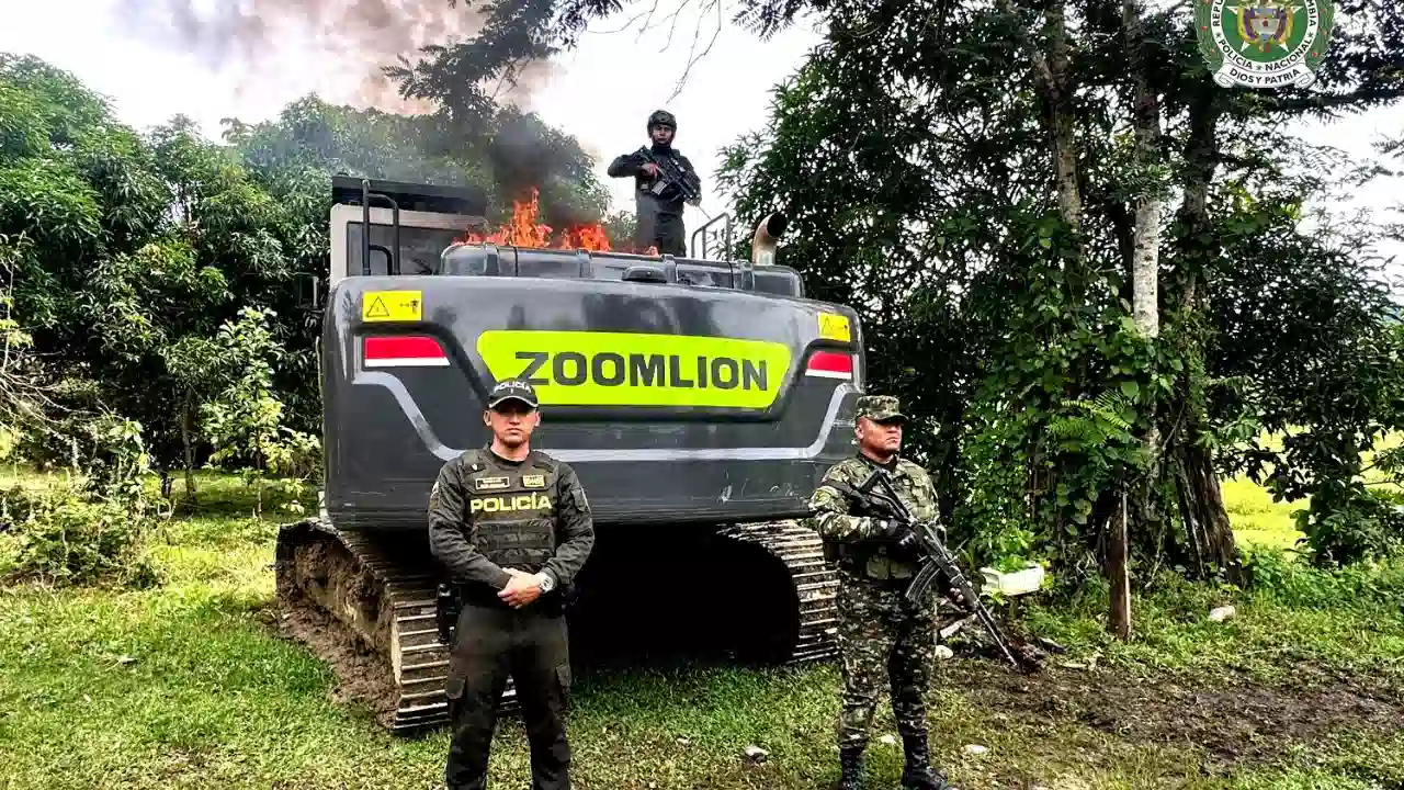 Operativo contra minería ilegal deja maquinaria destruida en Antioquia