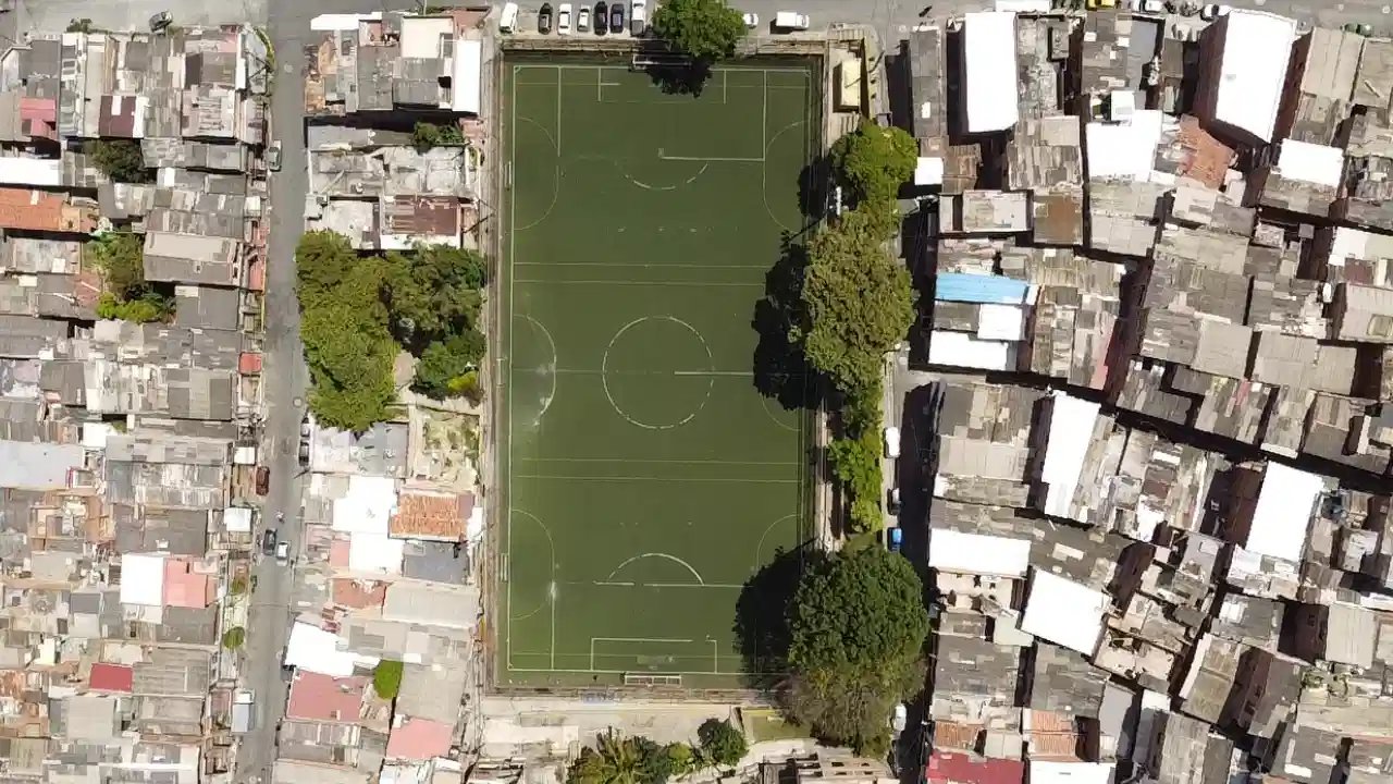 ¡Una elegancia! Inician obras en El Polvorín y ya han entregado 397 escenarios deportivos recuperados en Medellín 4 ¡Una elegancia! Inician obras en El Polvorín y ya han entregado 397 escenarios deportivos recuperados en Medellín