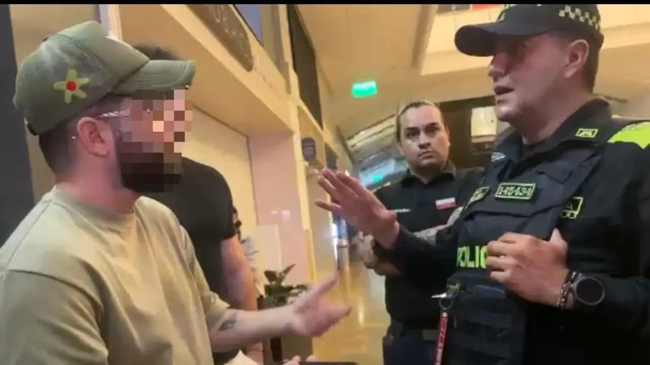 frances agredio a un niño en un cine de el poblado