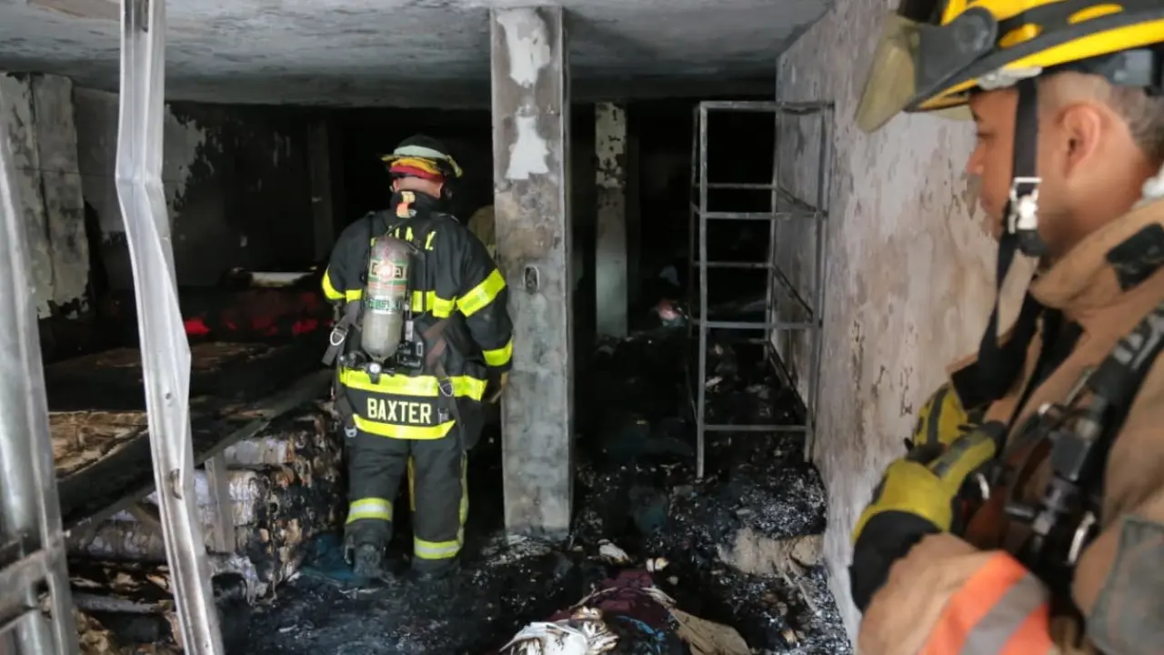 Hombre se lanzó de un quinto piso para escapar de incendio en Itagüí 3 Hombre se lanzó de un quinto piso para escapar de incendio en Itagüí