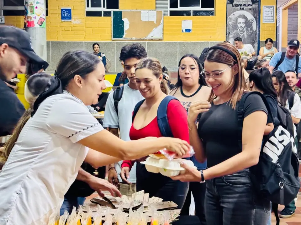 ¡Pioneros en Colombia! El ITM descentraliza su restaurante universitario y lleva raciones a los barrios de Medellín 3 itm2