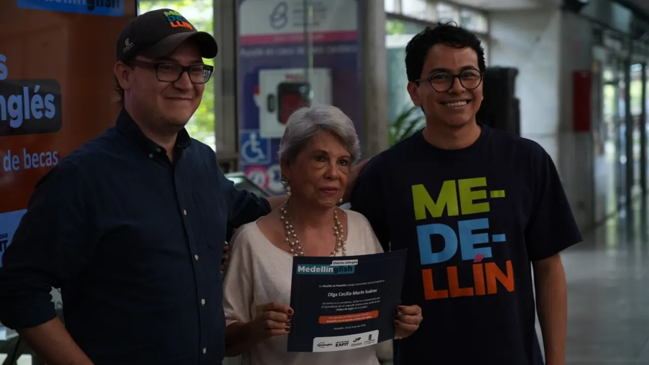 ¿Usted todavía diciendo “yes”? Ya son 190 paisas becados con Medellinglish 1 ¿Usted todavía diciendo “yes”? Ya son 190 paisas becados con Medellinglish