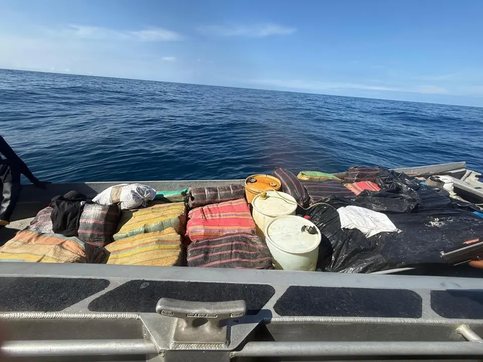¡Se les cayó a los del trébol! Armada incauta 1.5 toneladas de droga en lanchas 'go fast' 4 tonelada de droga4