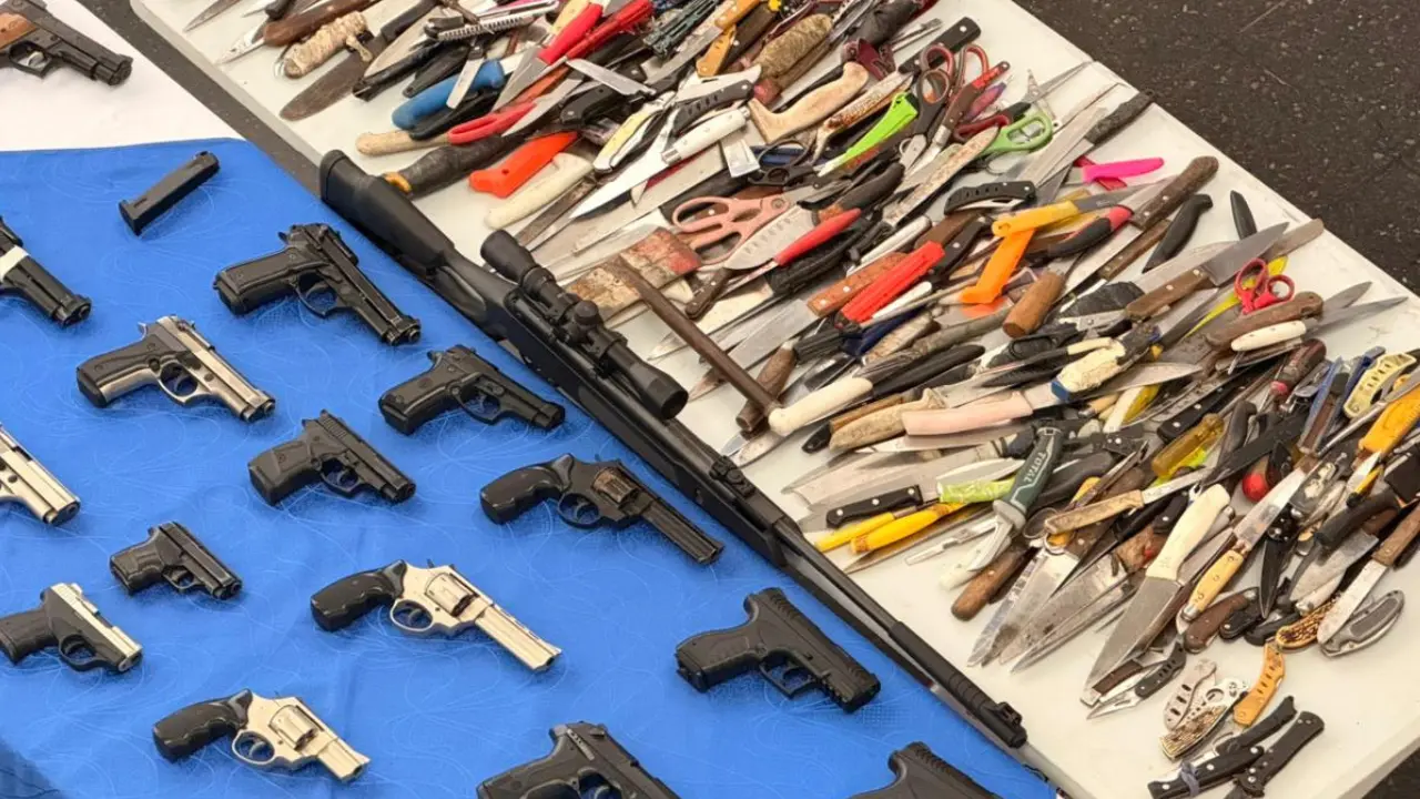 ¡Fuera de las calles! Destruyen 472 armas incautadas en operativos en Medellín