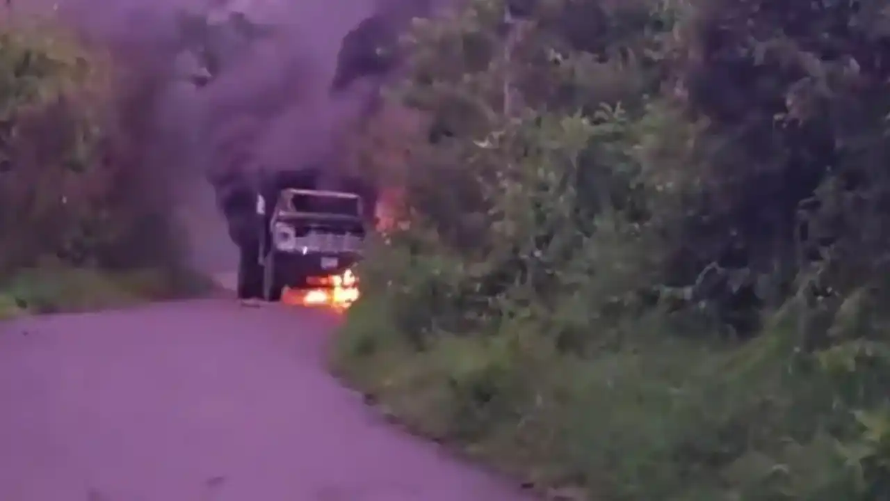 Atacan con explosivos una base militar en Norte de Santander: lanzaron tatucos desde una volqueta