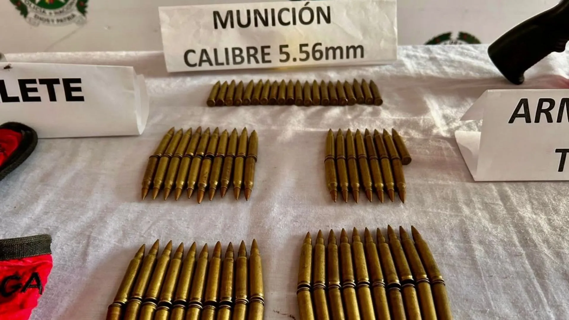 ¡Armado hasta los dientes! Presunto integrante del Clan del Golfo se entrega con armamento en Urrao 3 ¡Armado hasta los dientes! Presunto integrante del Clan del Golfo se entrega con armamento en Urrao