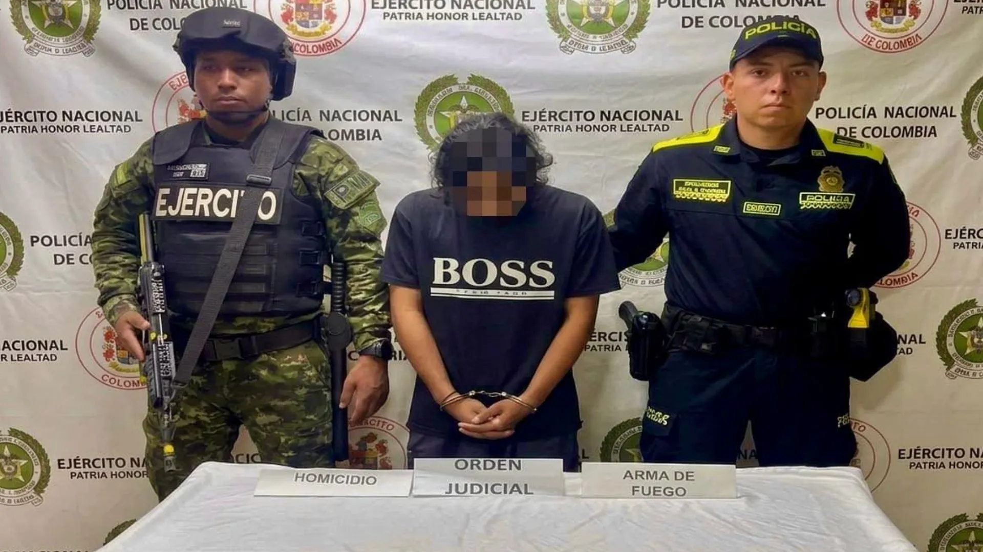 Cayeron tres presuntos integrantes de ‘El Ajizal’ en Itagüí: eran buscados por homicidio y porte ilegal de armas 3 Cayeron tres presuntos integrantes de ‘El Ajizal’ en Itagüí: eran buscados por homicidio y porte ilegal de armas