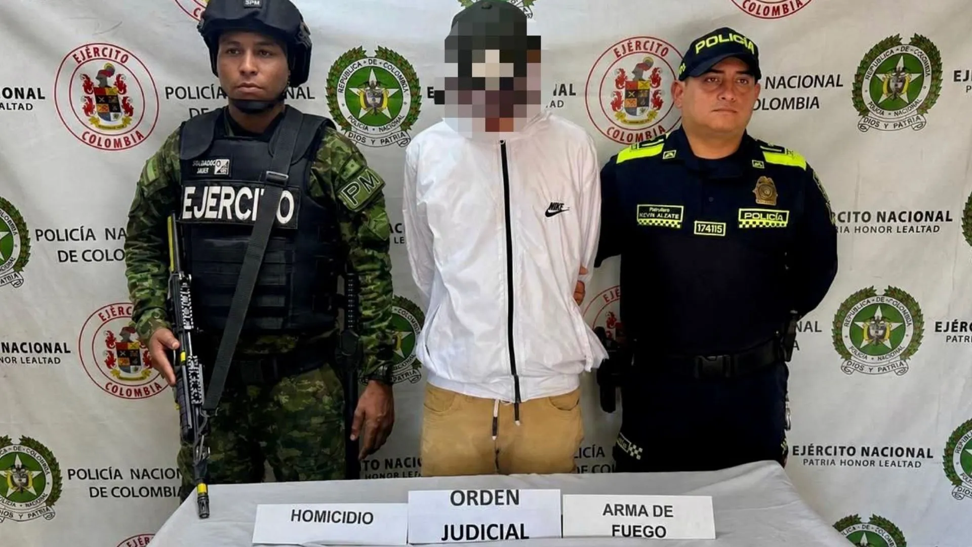 Cayeron tres presuntos integrantes de ‘El Ajizal’ en Itagüí: eran buscados por homicidio y porte ilegal de armas 2 Cayeron tres presuntos integrantes de ‘El Ajizal’ en Itagüí: eran buscados por homicidio y porte ilegal de armas