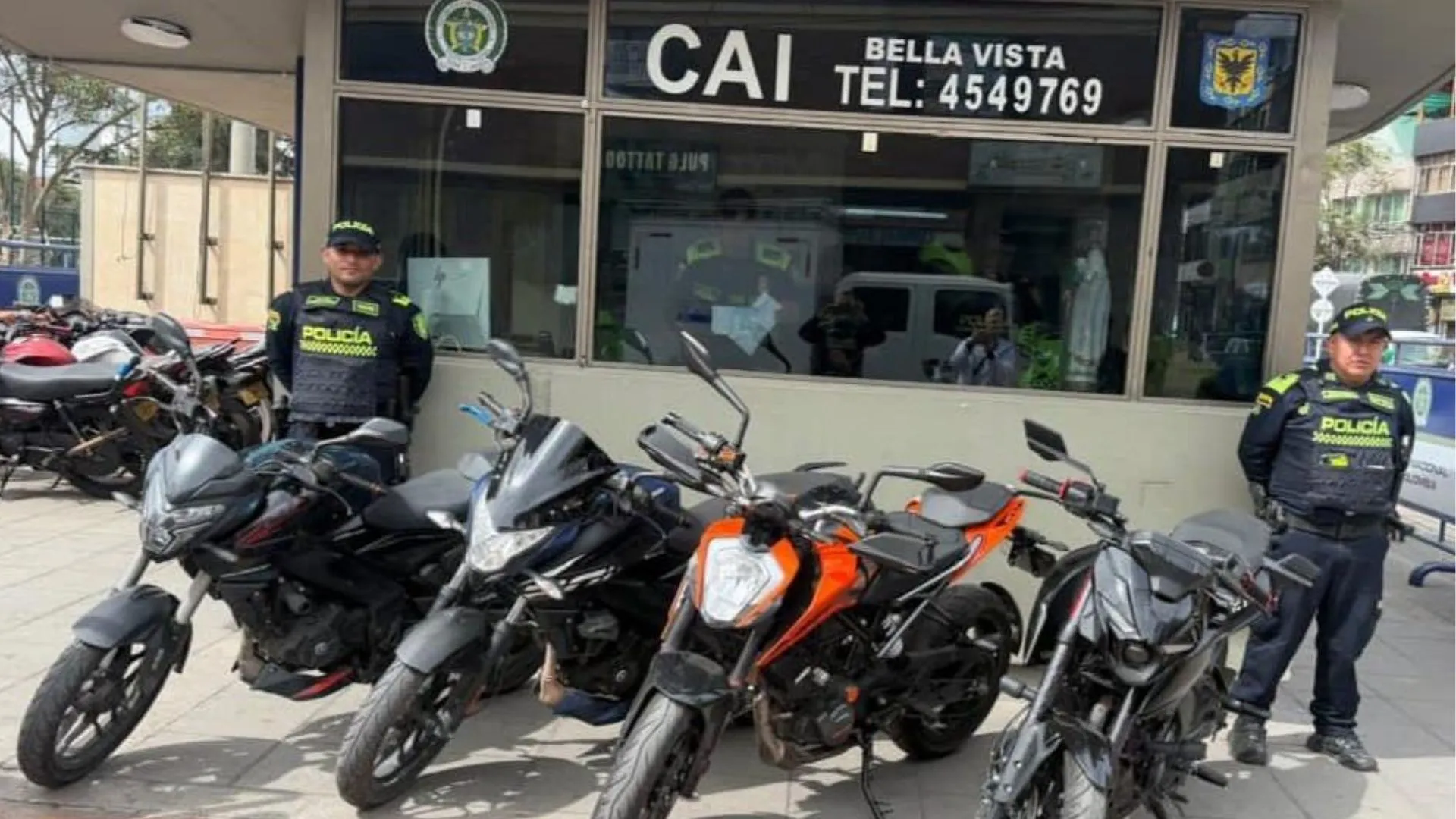 ¡La fachada era una peluquería! Así funcionaba el desguazadero de motos camuflado en Kennedy