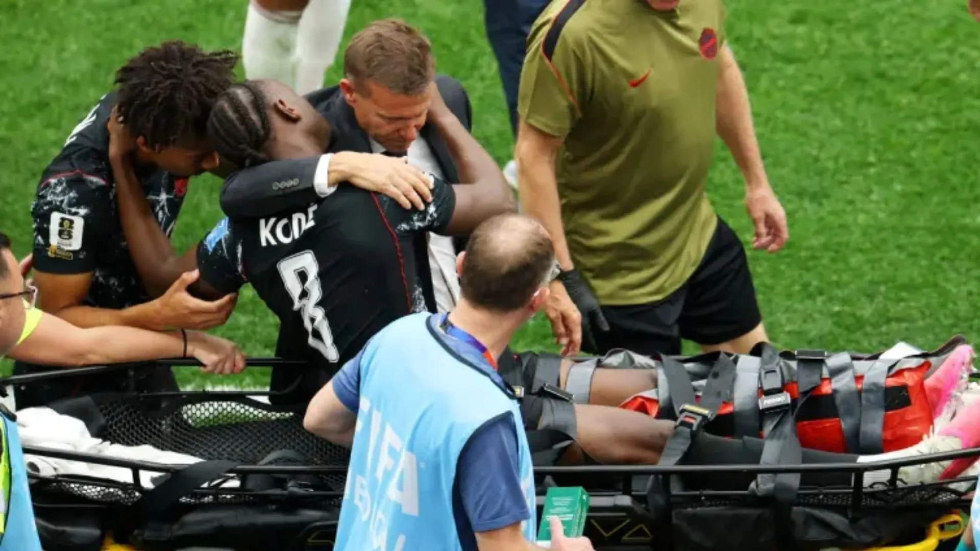 ¡Impactante lesión! Brutal entrada de rival qatarí deja a jugador de Canadá con grave fractura