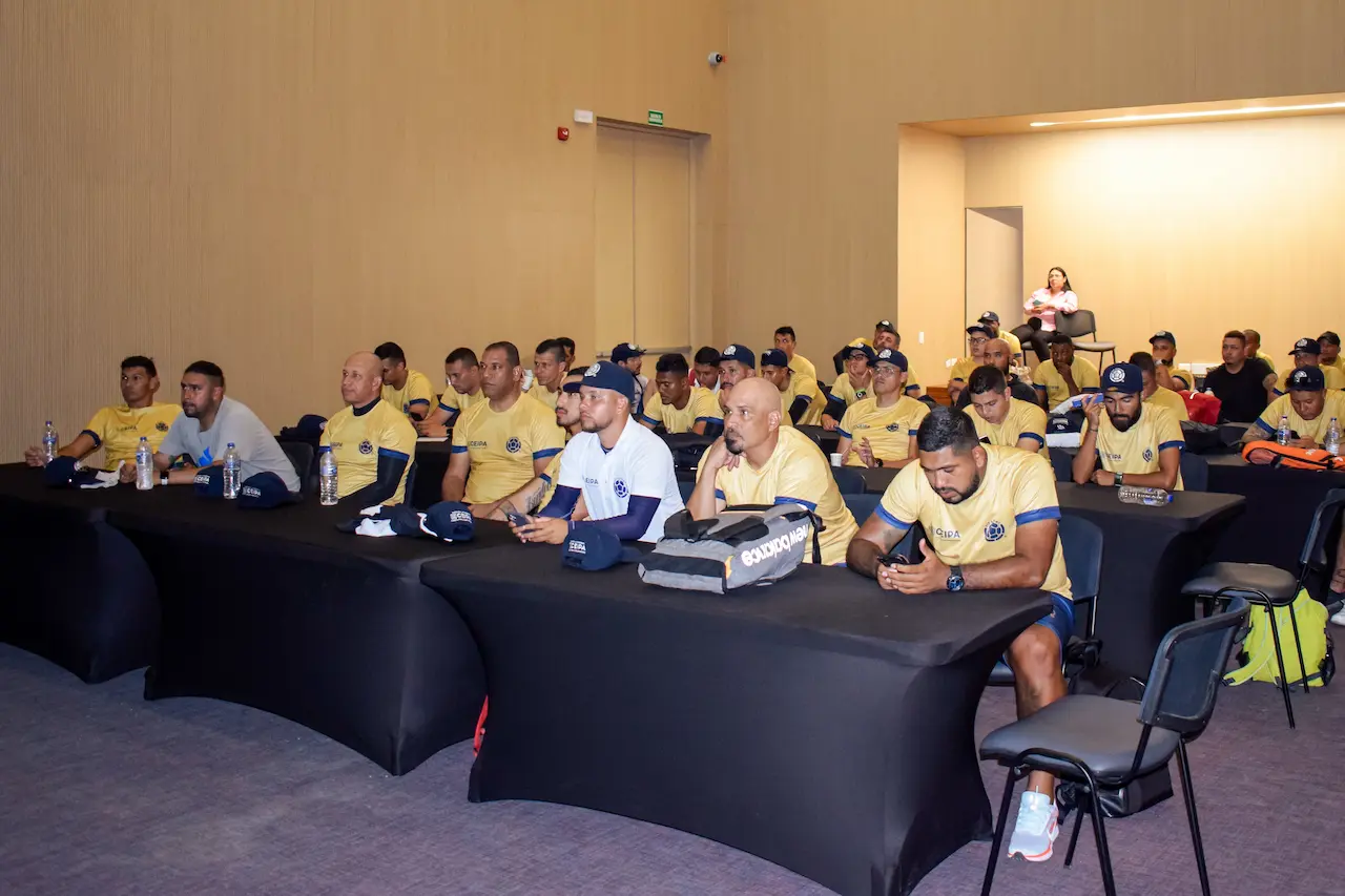 Universidad CEIPA, FCF y CONMEBOL impulsan la profesionalización de los entrenadores en Colombia