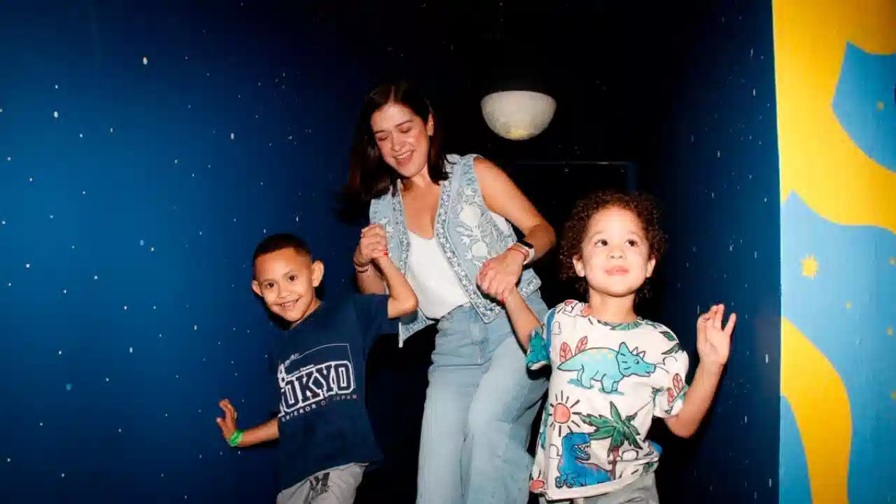 Nuevo corredor pedagógico conecta a niños con el arte en Medellín