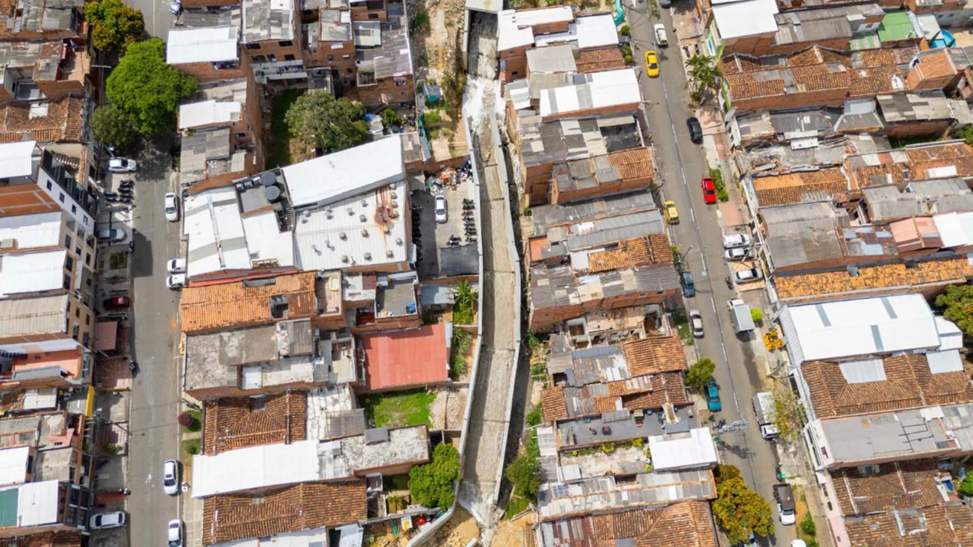 Medellín avanza en la recuperación de sus quebradas: obra en La Honda alcanza el 93 % de avance 3 Medellín avanza en la recuperación de sus quebradas: obra en La Honda alcanza el 93 % de avance
