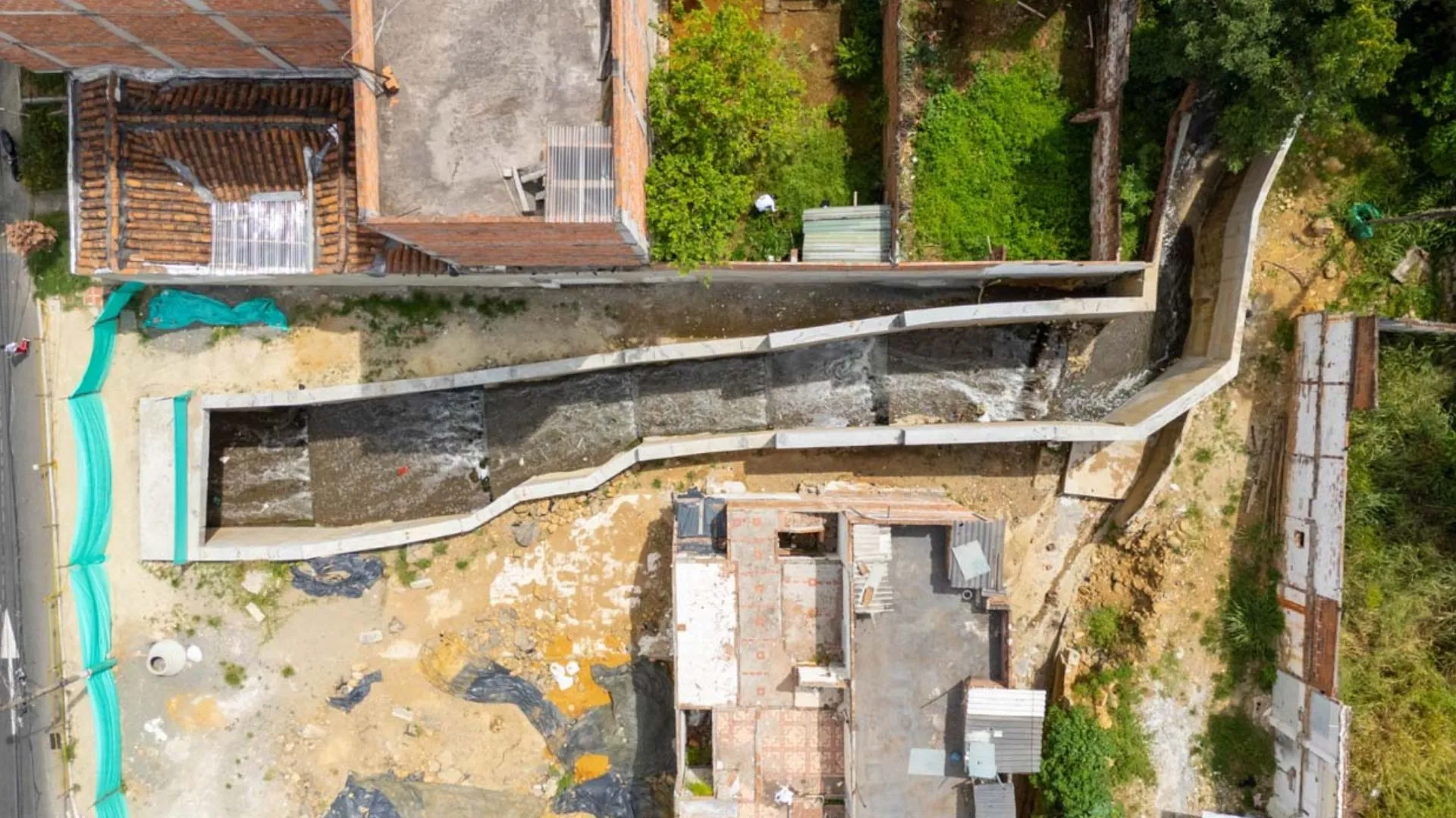 Medellín avanza en la recuperación de sus quebradas: obra en La Honda alcanza el 93 % de avance 4 Medellín avanza en la recuperación de sus quebradas: obra en La Honda alcanza el 93 % de avance