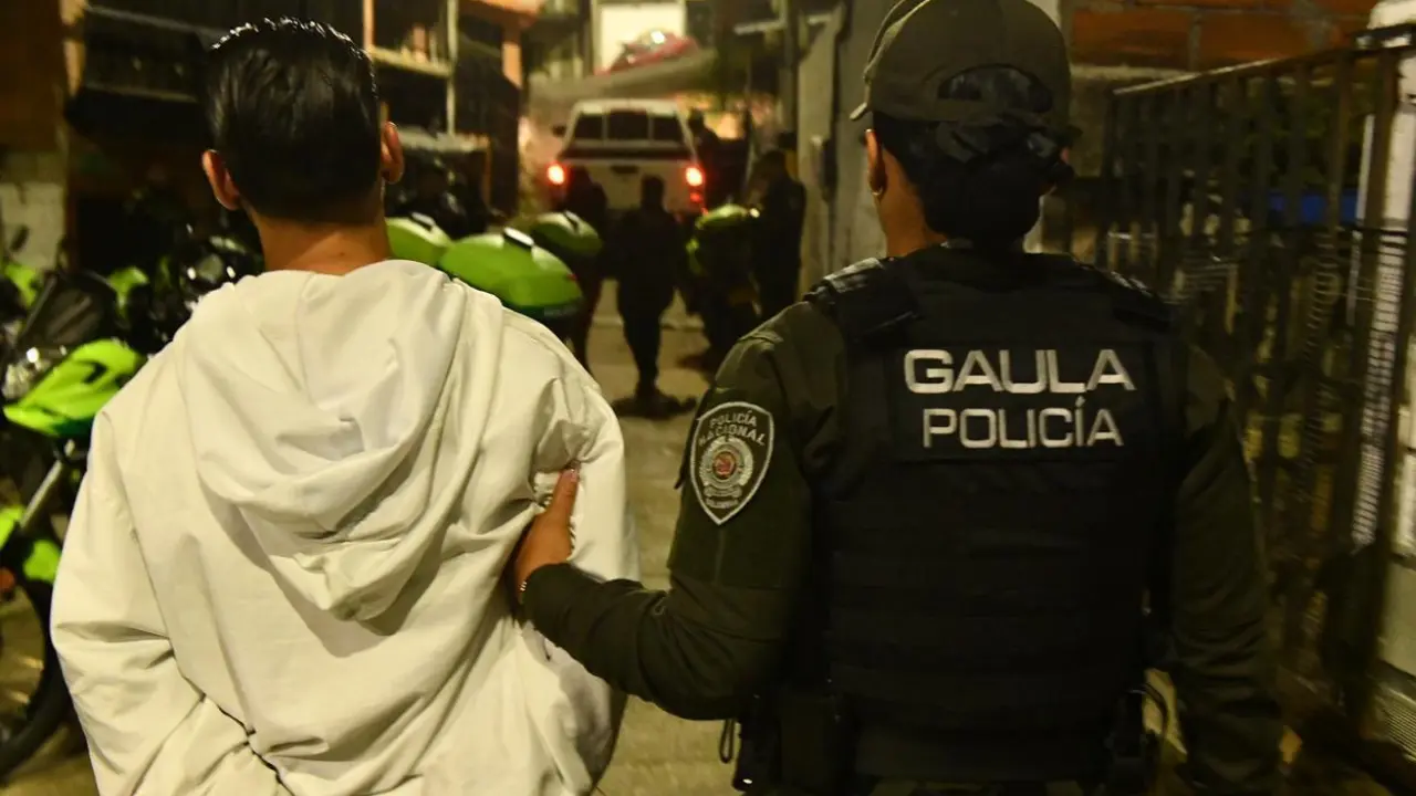 Ofensiva contra el multicrimen deja 46 capturas de alto impacto en Medellín 4 Ofensiva contra el multicrimen deja 46 capturas de alto impacto en Medellín