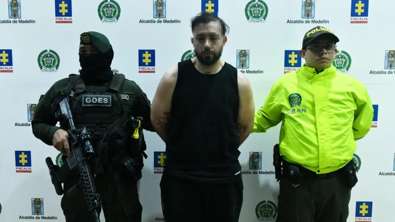 Cayó en Medellín alias ‘El Capo’: lo señalan de enviar armas desde EE.UU. para fortalecer bandas criminales