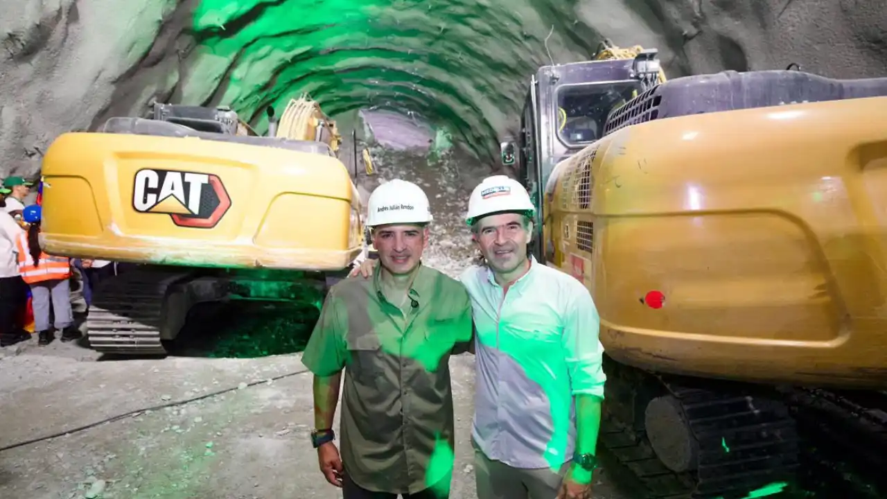 'Esta obra es para Colombia, no solo para Antioquia': Fico Gutiérrez desde el Túnel 0 1 'Esta obra es para Colombia, no solo para Antioquia': Fico Gutiérrez desde el Túnel 0