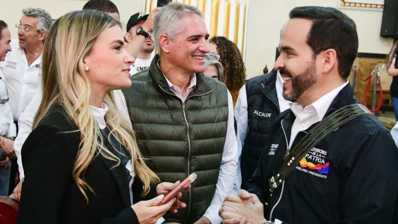 Primer encuentro entre Andrés Julián y De la Espriella deja compromisos para Antioquia: seguridad, salud y El Toyo