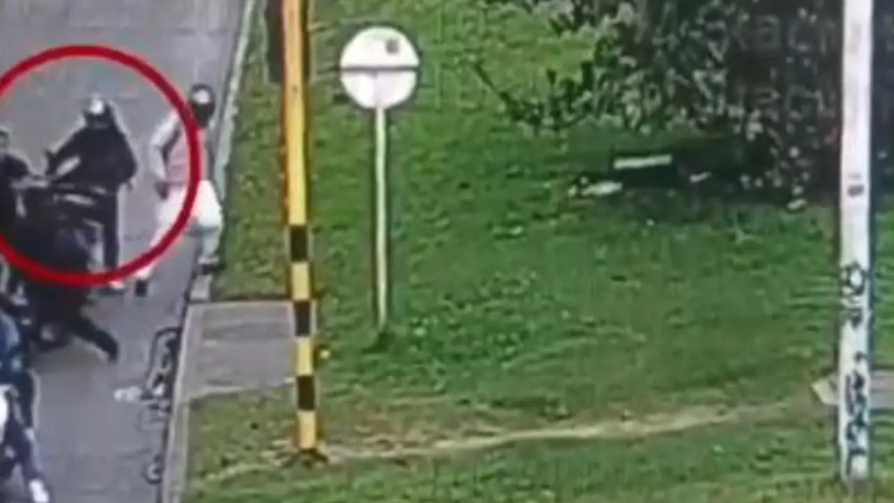 Brutal pelea entre motociclistas terminó en tragedia: uno murió tras ser apuñalado en plena vía