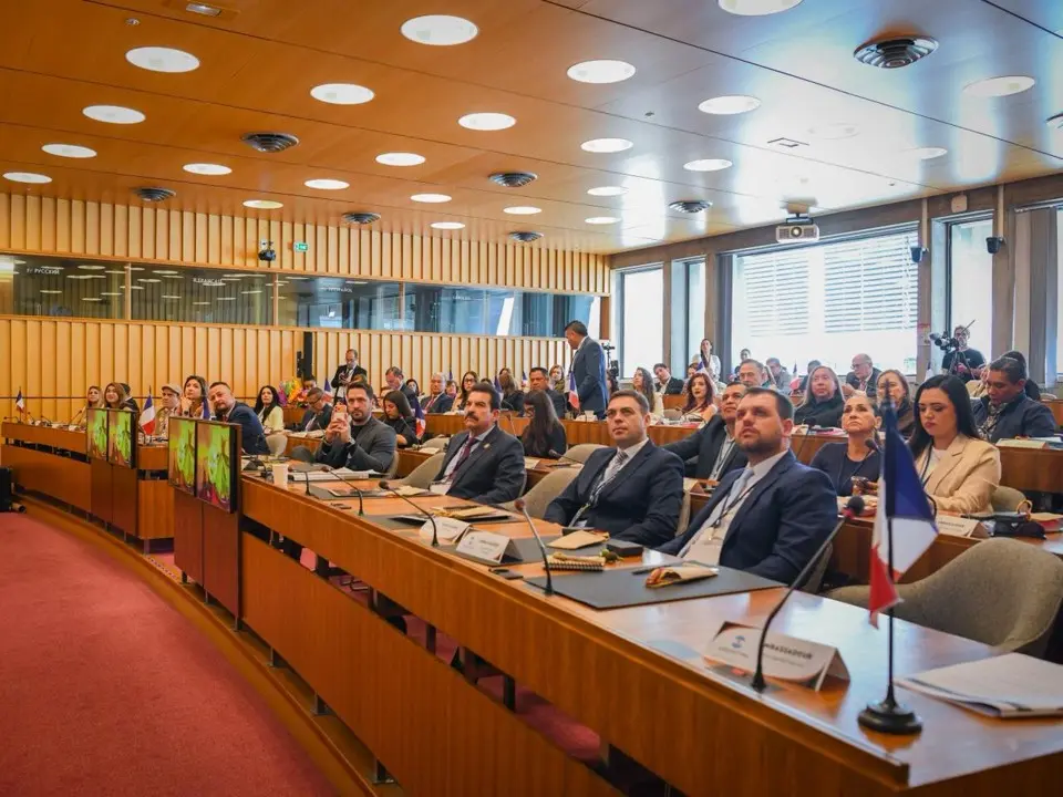 La experiencia de Sonsón llega a París: alcalde Juan Diego Zuluaga comparte modelo de trabajo comunitario en Cumbre Internacional 8 sonson en francia4