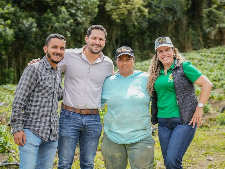 Sonsón fortalece su liderazgo agropecuario con histórico crecimiento en la producción de fresa 3 sonson fresas2