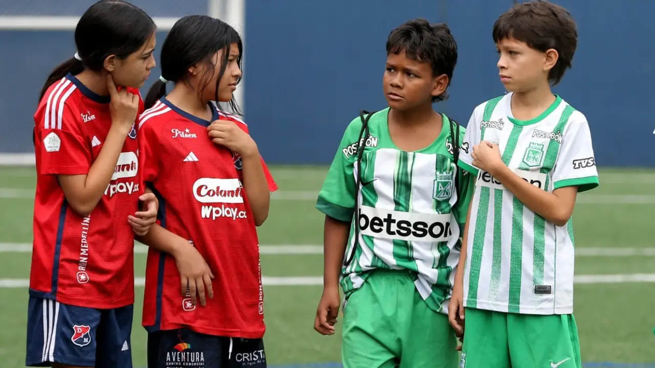 La pasión por el Mundial también se vive en Medellín con torneos de fútbol para todas las edades 3 La pasión por el Mundial también se vive en Medellín con torneos de fútbol para todas las edades