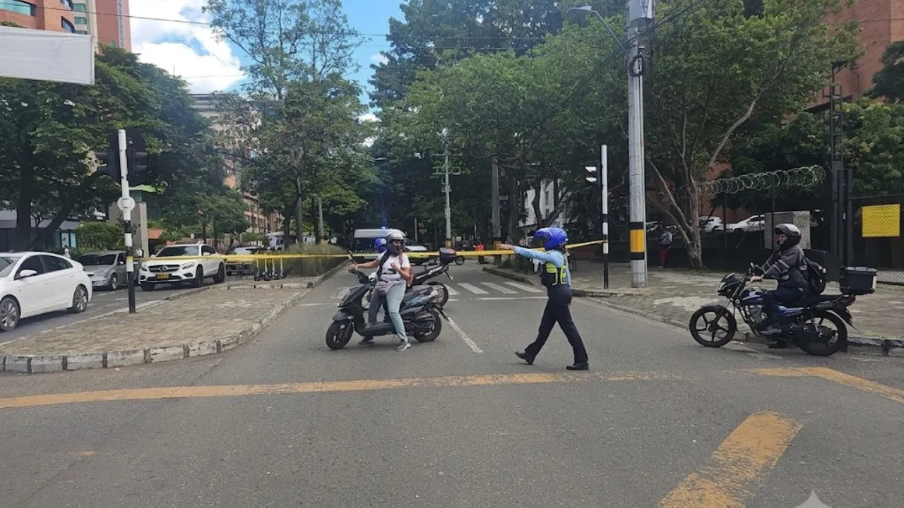 2 Autoridades investigan posible amenaza de bomba en Avenida El Poblado