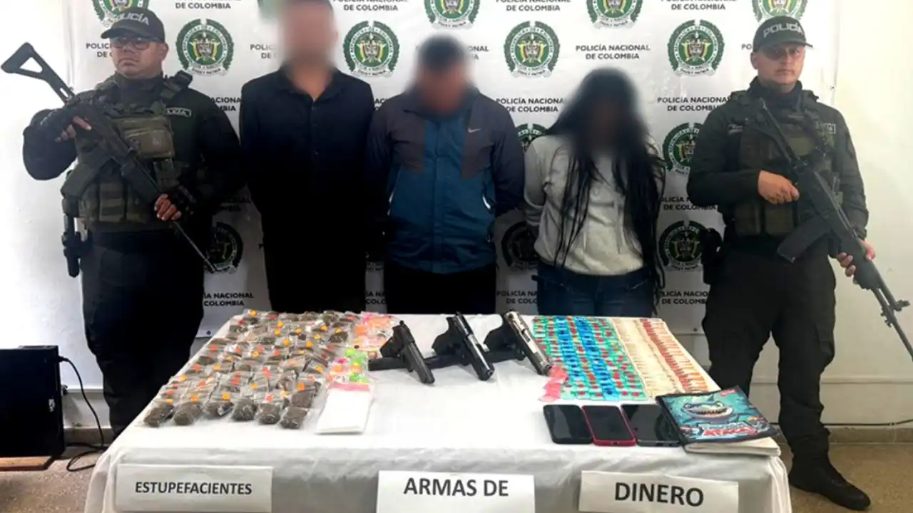 Tres allanamientos, tres capturados y droga incautada: el golpe al Clan del Golfo en Antioquia 1 Tres allanamientos, tres capturados y droga incautada: el golpe al Clan del Golfo en Antioquia