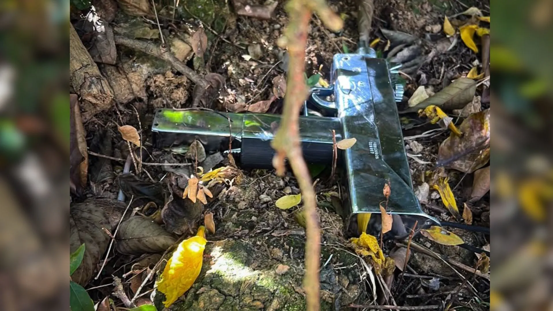 ¡Cayó con Mini Uzi y droga! Capturan a presunto integrante del GDCO Carne Rancia en Ciudad Bolívar 2 ¡Cayó con Mini Uzi y droga! Capturan a presunto integrante del GDCO Carne Rancia en Ciudad Bolívar