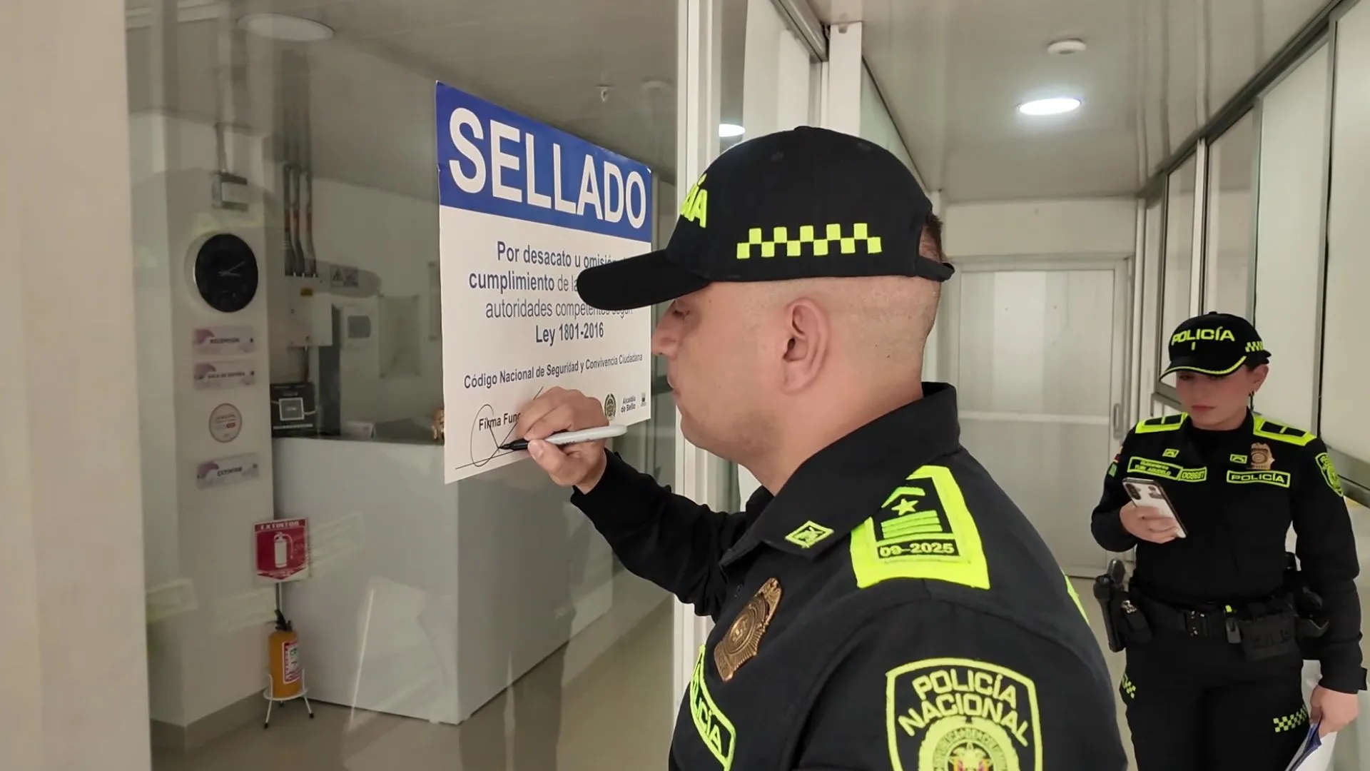 ¡Ofrecían hasta liposucciones y aumento de senos! Cierran clínica estética clandestina en Bello