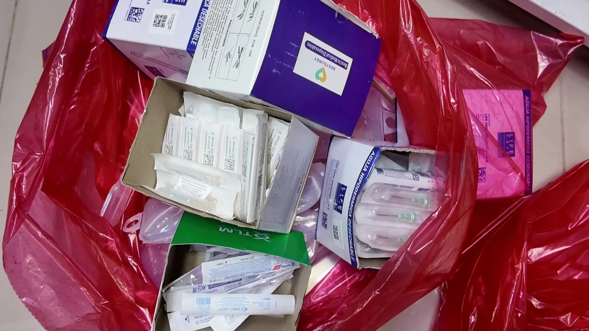¡Ofrecían hasta liposucciones y aumento de senos! Cierran clínica estética clandestina en Bello 7 ¡Ofrecían hasta liposucciones y aumento de senos! Cierran clínica estética clandestina en Bello
