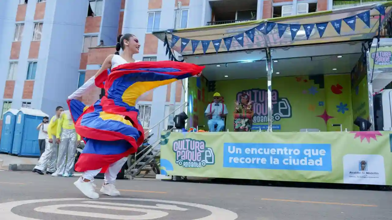 ¡La cultura se monta en un camión! Medellín llevará arte y talleres hasta los barrios 3 ¡La cultura se monta en un camión! Medellín llevará arte y talleres hasta los barrios