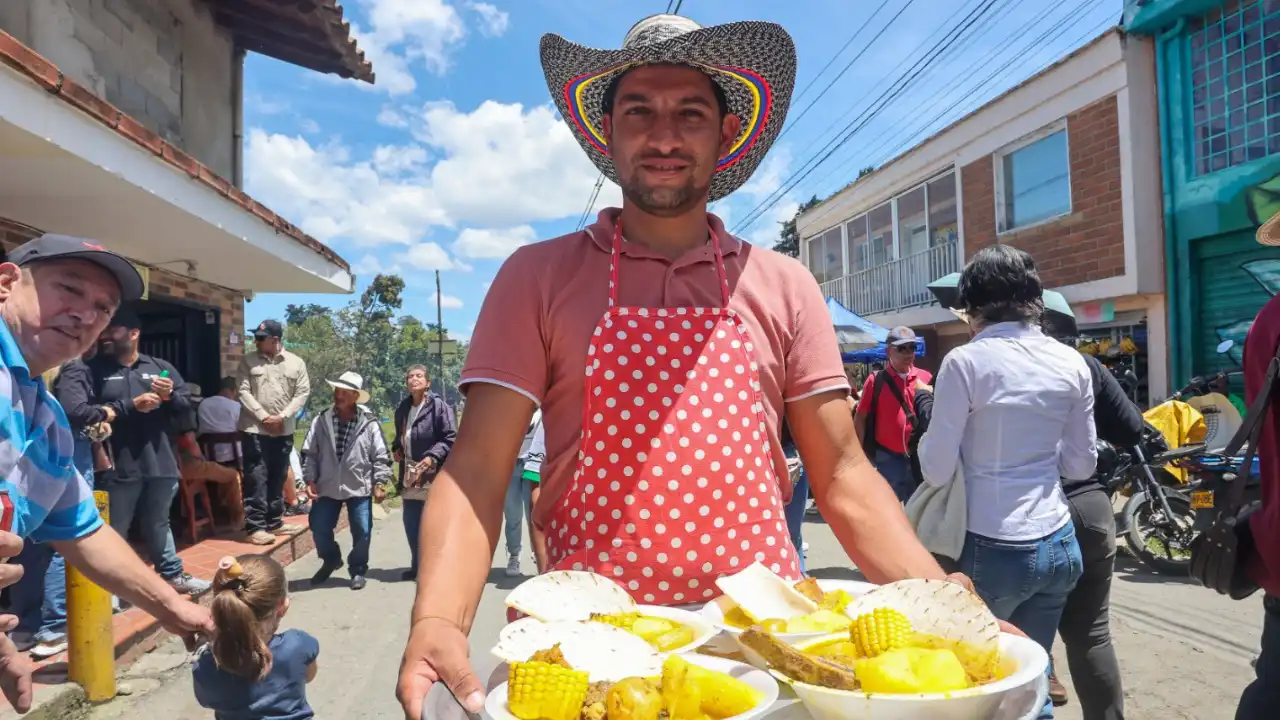 ¡Conciertos, desfiles y sancochos! Así serán las Fiestas del Cerro Quitasol 3 ¡Prepárese para la rumba! Así serán los 11 días de las Fiestas del Cerro Quitasol