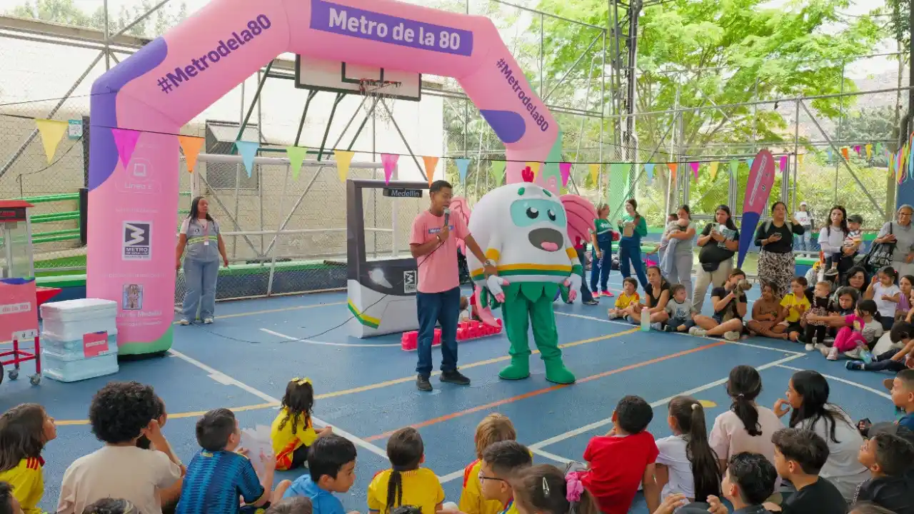 ¡'Ochentín' salió de paseo! Más de mil niños disfrutaron de las vacaciones recreativas del Metro de la 80 2 ¡'Ochentín' salió de paseo! Más de mil niños disfrutaron de las vacaciones recreativas del Metro de la 80