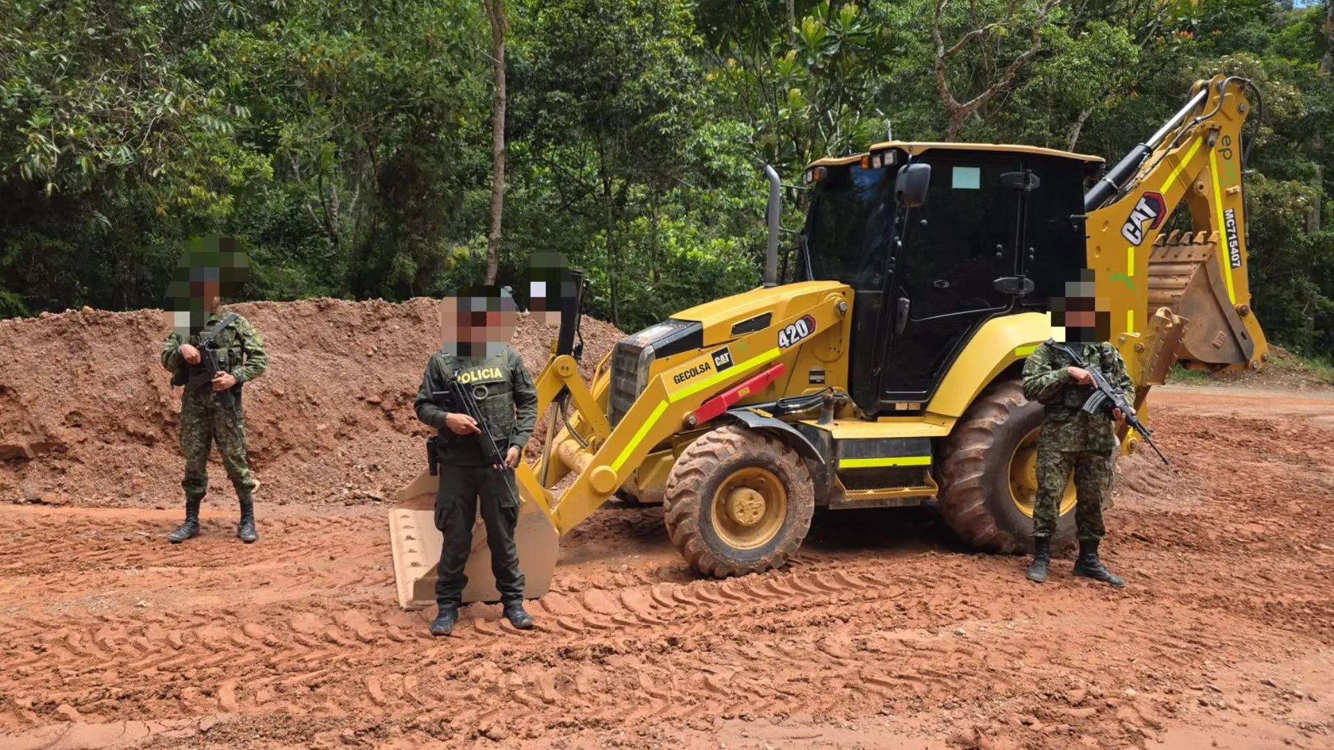 ¡Nuevo golpe a la minería ilegal! Operativo dejó pérdidas por cerca de $900 millones en Antioquia 4 ¡Nuevo golpe a la minería ilegal! Operativo dejó pérdidas por cerca de $900 millones en Antioquia