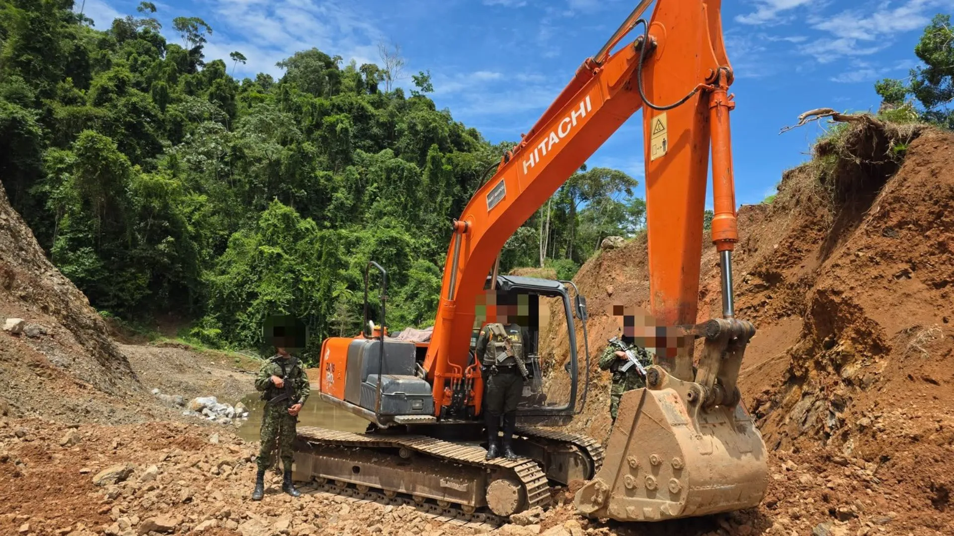 ¡Nuevo golpe a la minería ilegal! Operativo dejó pérdidas por cerca de $900 millones en Antioquia 3 ¡Nuevo golpe a la minería ilegal! Operativo dejó pérdidas por cerca de $900 millones en Antioquia