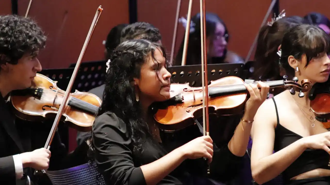 Tres jóvenes de Medellín llevarán el talento paisa a la Orquesta Juvenil Iberoamericana 1 Tres jóvenes de Medellín llevarán el talento paisa a la Orquesta Juvenil Iberoamericana