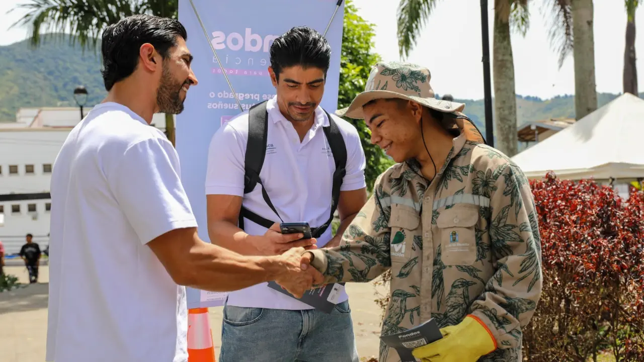 ¡No hay excusa! Sapiencia habilita puntos fijos en comunas de Medellín para orientar sobre 17 mil becas 4 ¡No hay excusa! Sapiencia habilita puntos fijos en comunas de Medellín para orientar sobre 17 mil becas