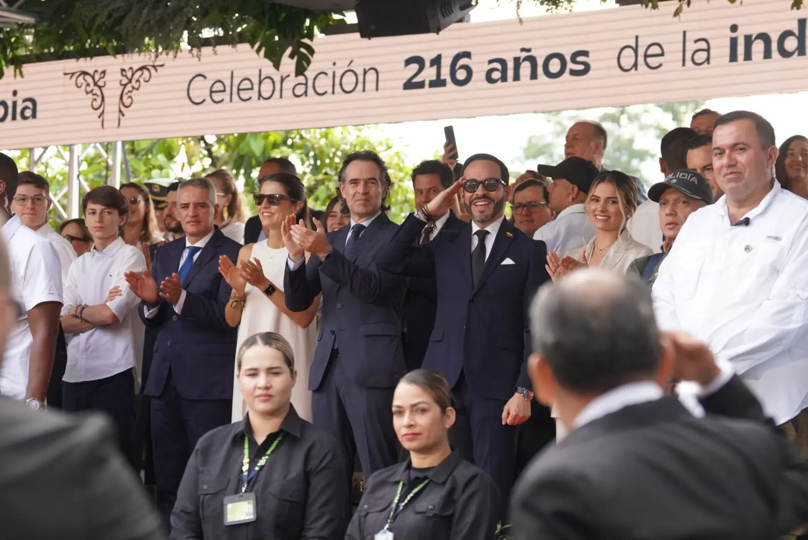 «A partir del 7 de agosto volveremos a tener presidente»: Federico Gutiérrez en el Desfile del 20 de Julio 21 WhatsApp Image 2026 07 20 at 9.50.50 AM1