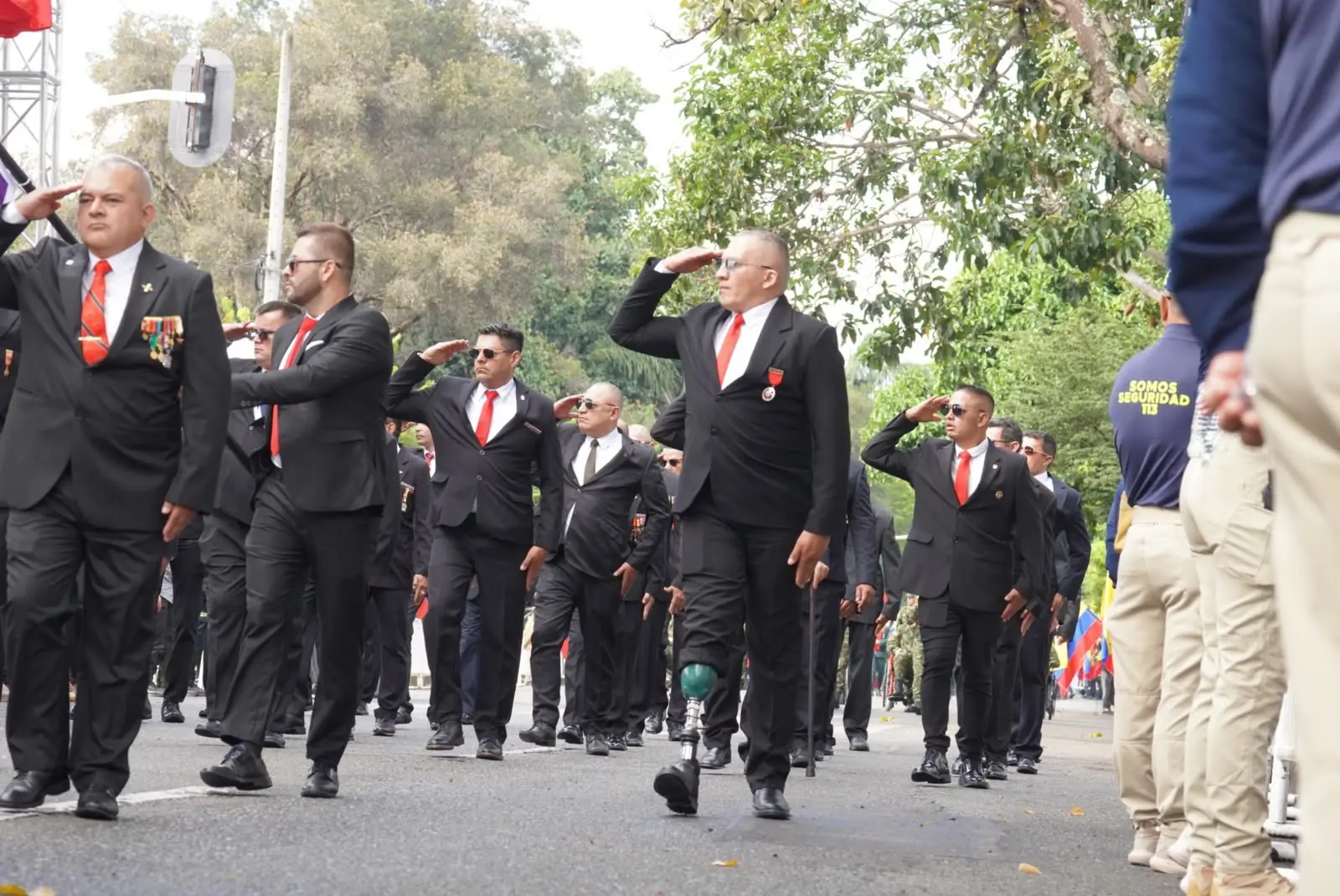 «A partir del 7 de agosto volveremos a tener presidente»: Federico Gutiérrez en el Desfile del 20 de Julio 20 WhatsApp Image 2026 07 20 at 9.50.50 AM2